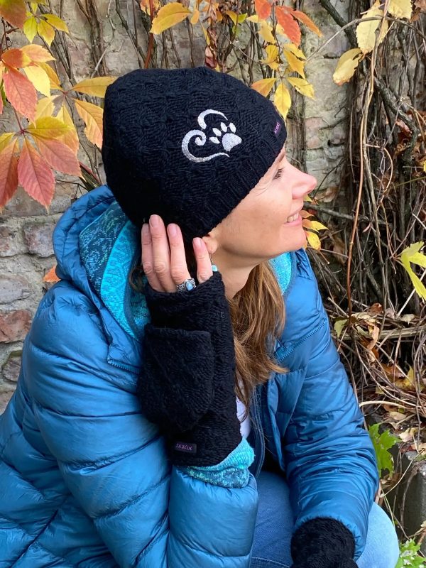 Kurze Beanie Mütze Wollmütze mit Herz & Pfotestickerei Schwarz - MINILoonna 01 Verkauf