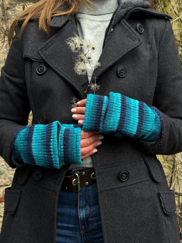 Handschuhe Fäustlinge aus Wolle gestreift mit Fleeceeinsatz - Satti KHW-C-16A Im Angebot
